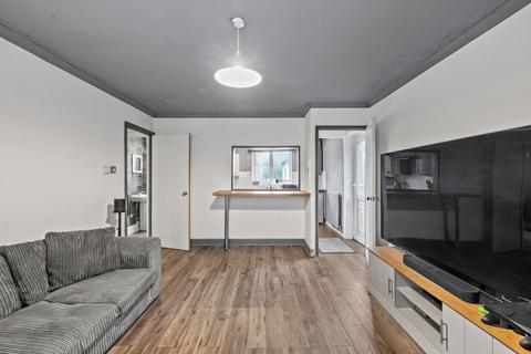 undefined, Lon Enfys, Swansea SA7