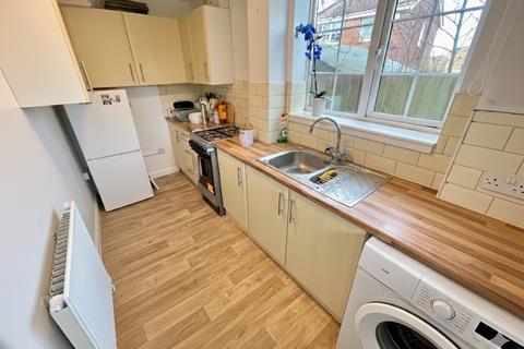 undefined, Cheslyn Close, Luton, Bedfordshire, LU2 8UA