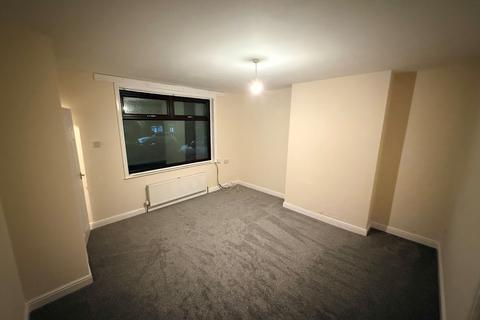 3 bedroom terraced house to rent, Homestead Road, Sheffield, S5
