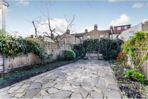 102 Second Avenue, London, E12 6EL