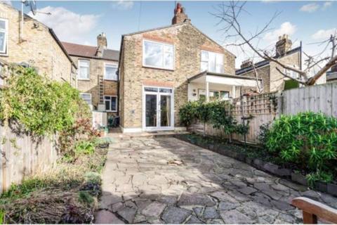 102 Second Avenue, London, E12 6EL