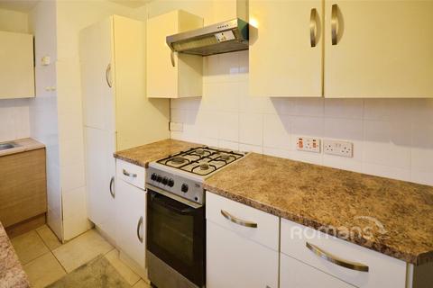 5 bedroom semi-detached house to rent, Cippenham Lane, Slough, Berkshire, SL1