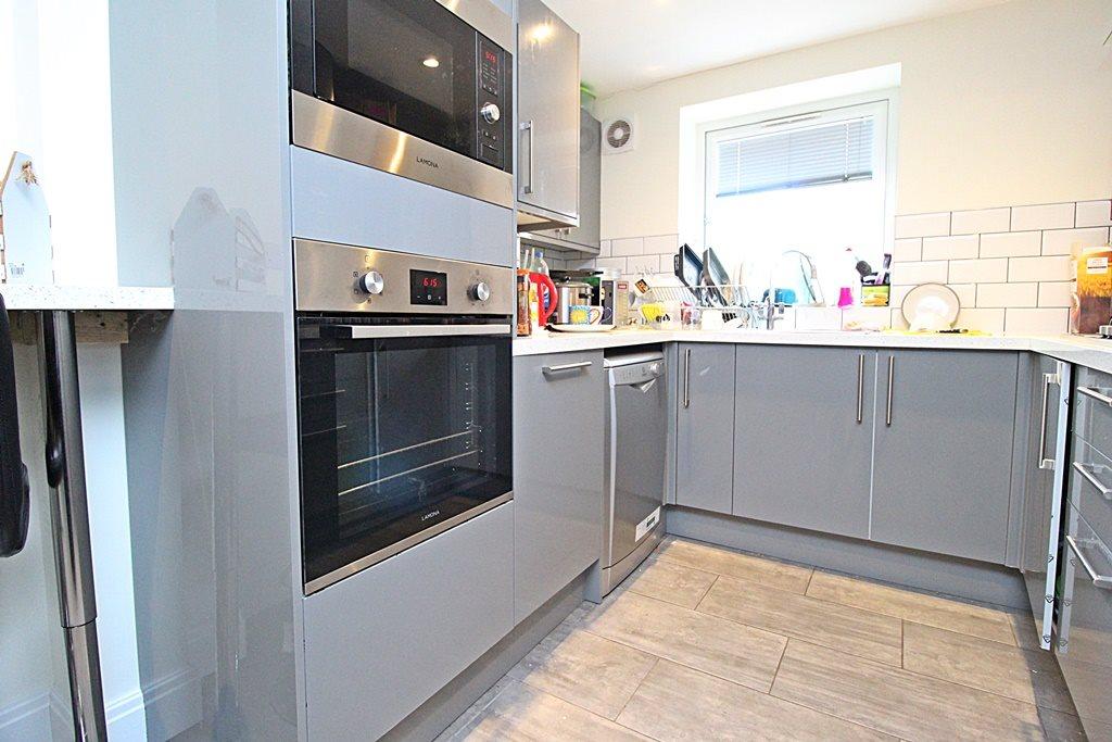 Kitchen (2)