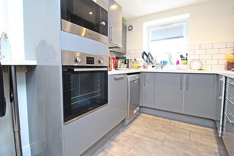 1 bedroom in a house share to rent, West Grove, Cardiff CF24