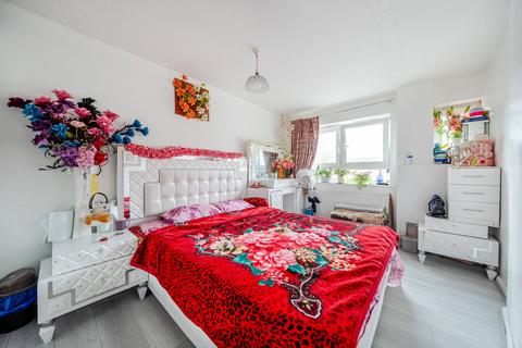 undefined, Grantham Road, London