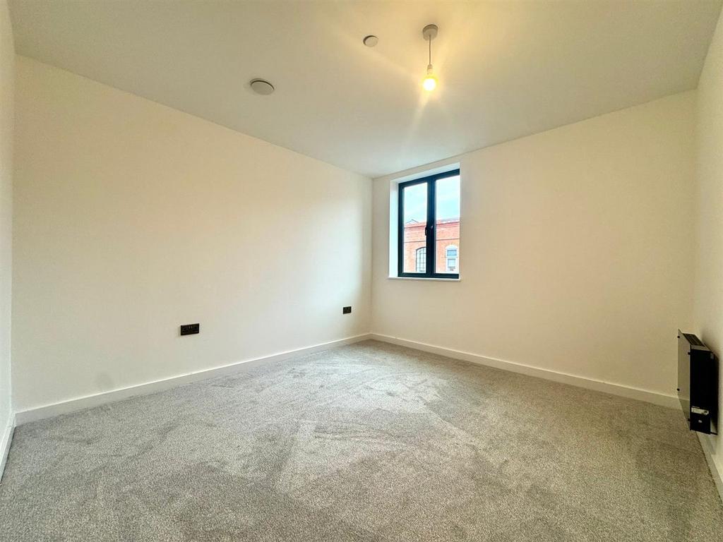 Second bedroom pic 1.jpeg