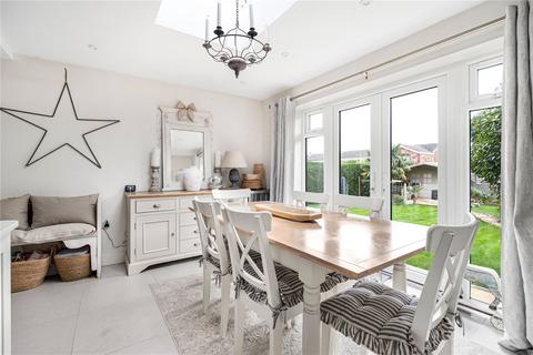 4 Brookview South, Coldwaltham, Pulborough, RH20 1LX