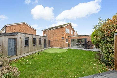 4 bedroom detached house for sale, Malvern Park, Herne Bay