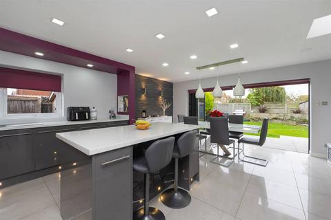 4 bedroom detached house for sale, Malvern Park, Herne Bay