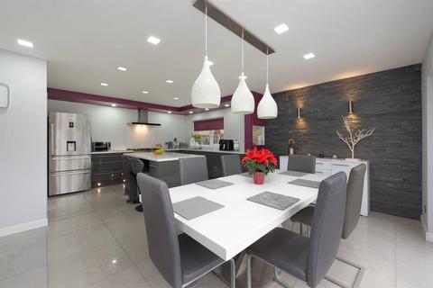 4 bedroom detached house for sale, Malvern Park, Herne Bay