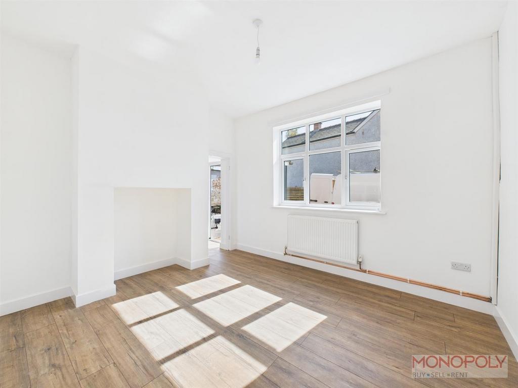 CAM04439 G0-PR0017-STILL003.jpg