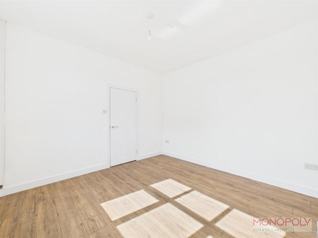 CAM04439 G0-PR0017-STILL004.jpg