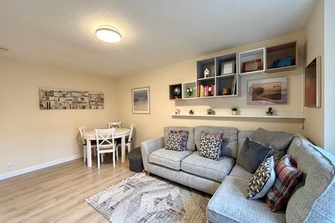 2 bedroom flat to rent, Caroline Apartments, Forbes Street, Aberdeen AB25