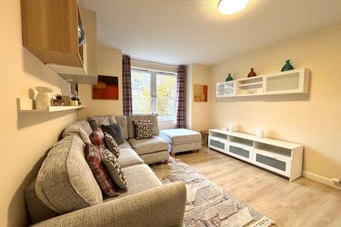 2 bedroom flat to rent, Caroline Apartments, Forbes Street, Aberdeen AB25
