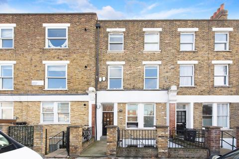 2 bedroom flat to rent, Albion Road, London N16