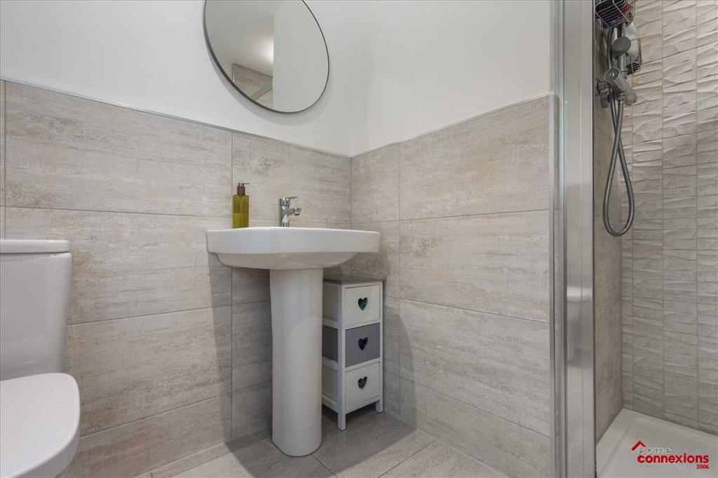 En-Suite (2)