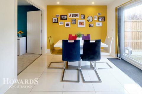 undefined, Kestrel Close, Harleston