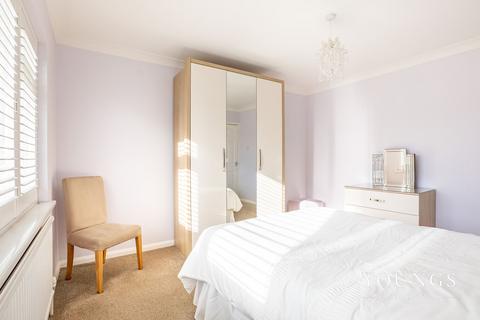 undefined, Eastwood Park Close, Leigh-On-Sea, SS9