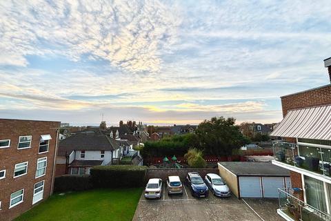 2 bedroom flat for sale, Buckhurst Road, Bexhill-on-Sea, TN40