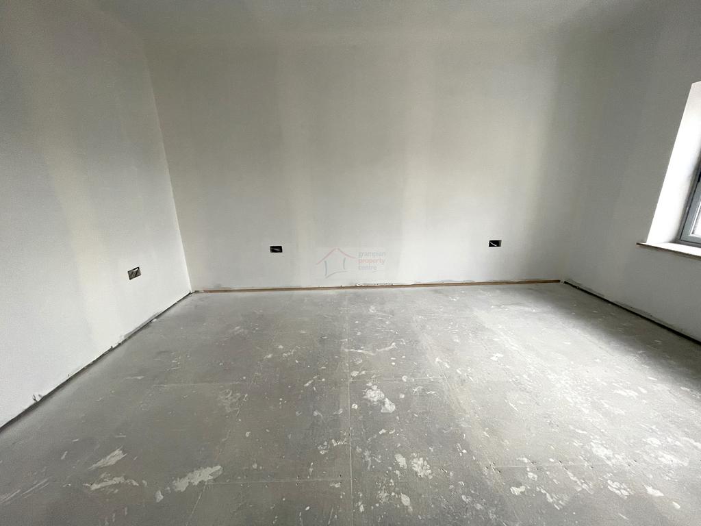 Bedroom 2b.JPG