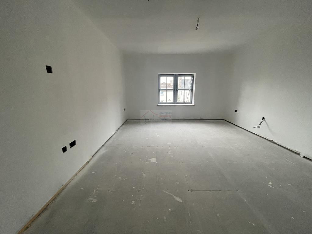 Bedroom 1a.JPG