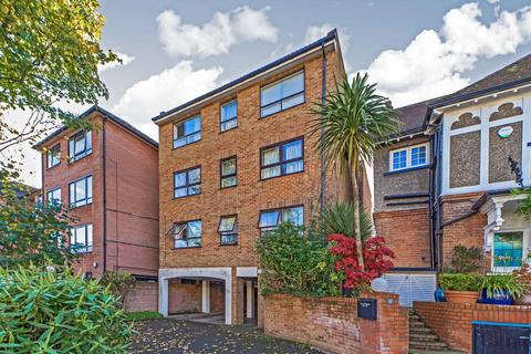 2 bedroom flat to rent, Surbiton Road, Kingston Upon Thames KT1