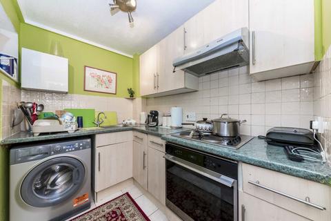 2 bedroom flat to rent, Surbiton Road, Kingston Upon Thames KT1