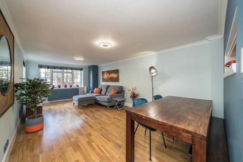 2 bedroom flat to rent, Knights Park, Kingston Upon Thames KT1