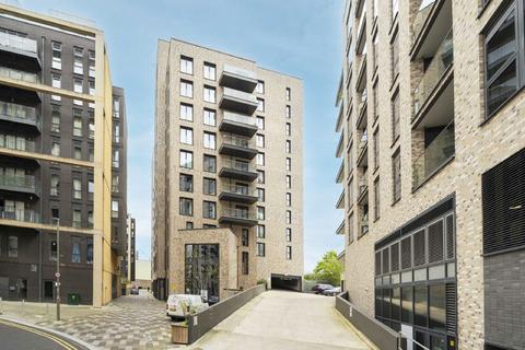 Creek Lane, London SW18