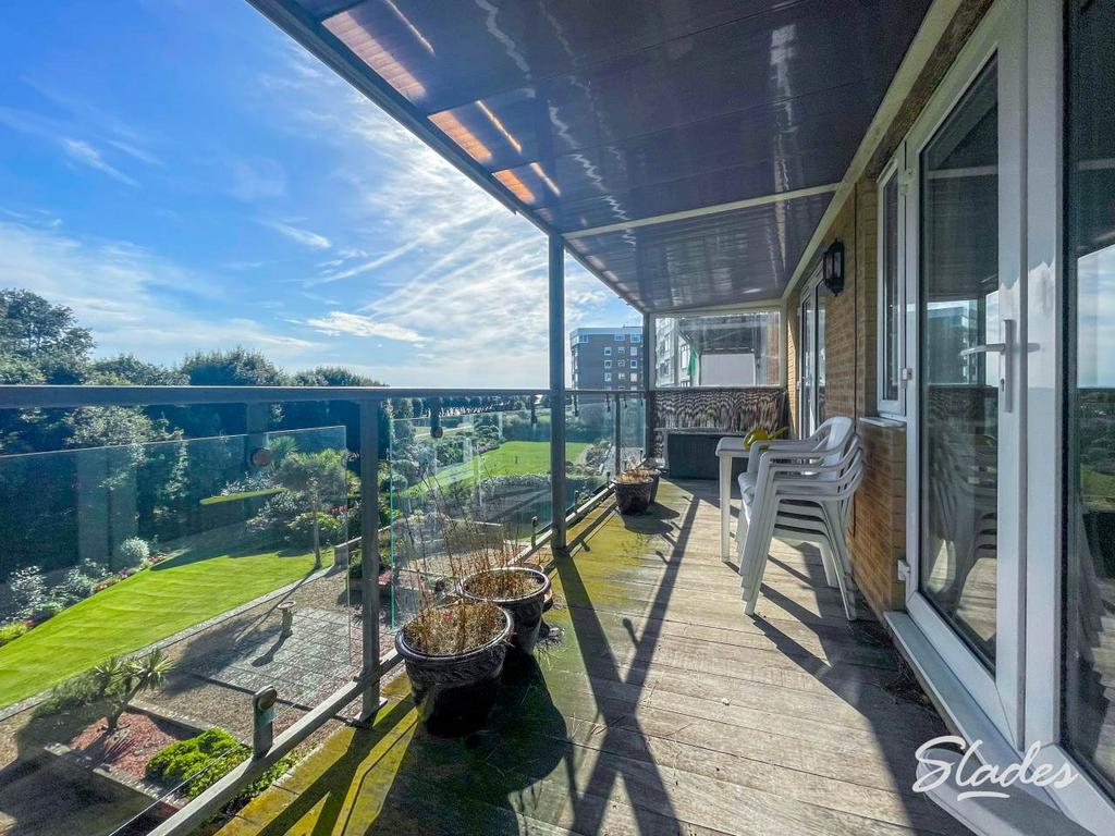 5 Byron balcony main
