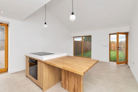 2 bedroom end of terrace house for sale, White Towers, Wood End, Bluntisham PE28