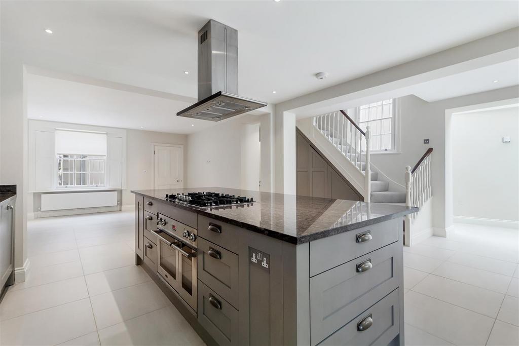 19 Chalcot Crescent NW1 8 YE-No Watermark-17.jpg