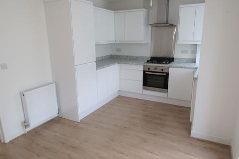 3 bedroom semi-detached house to rent, Monsal Road, Birmingham B42