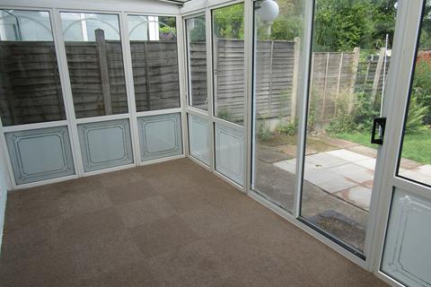 3 bedroom semi-detached house to rent, Monsal Road, Birmingham B42