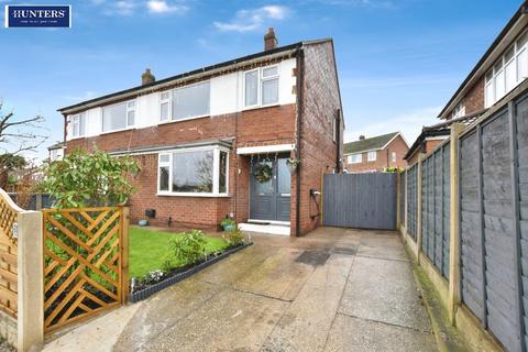 4 bedroom semi-detached house for sale, Low Leys Road, Scunthorpe