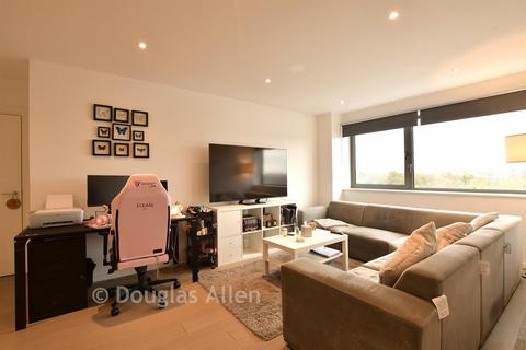 2 bedroom flat for sale, Regent House, Brentwood CM14