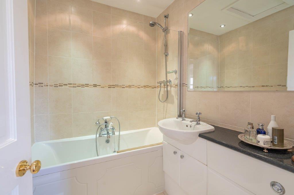 3 Bathroom.jpg