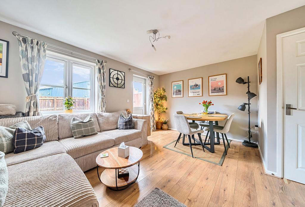 Sitting/Dining Room