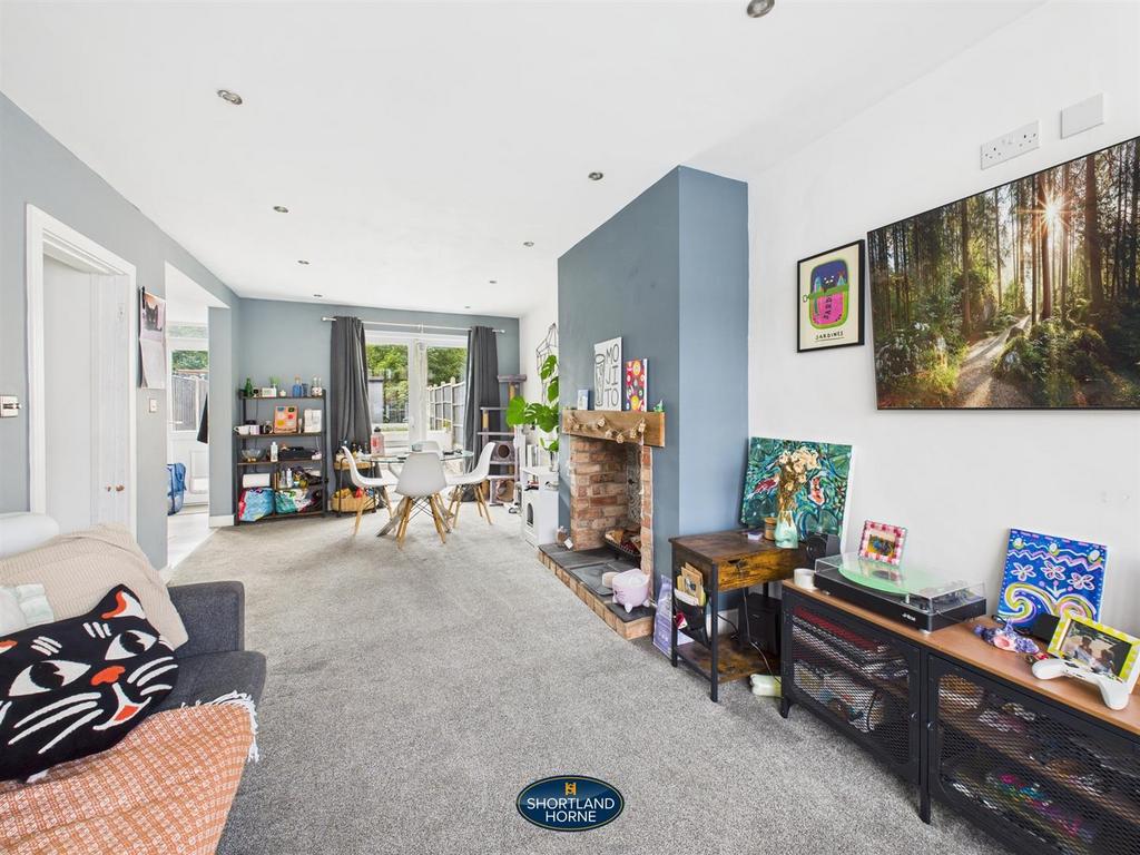 Lounge/dining room