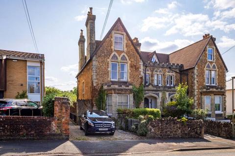 2 bedroom flat for sale, Sydney Road, Surrey GU1