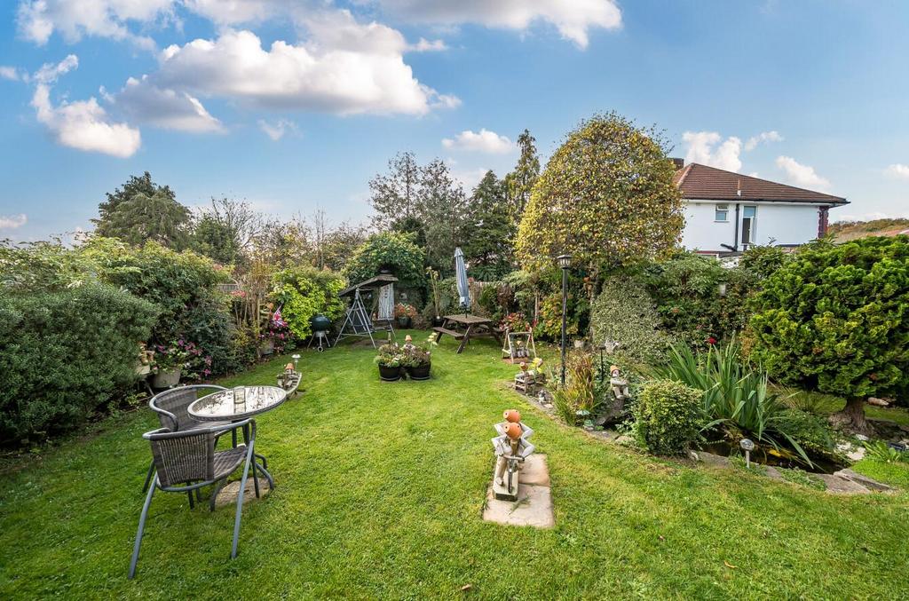Davidson Frost-Wellings, DFW, Stanmore, Felbridge