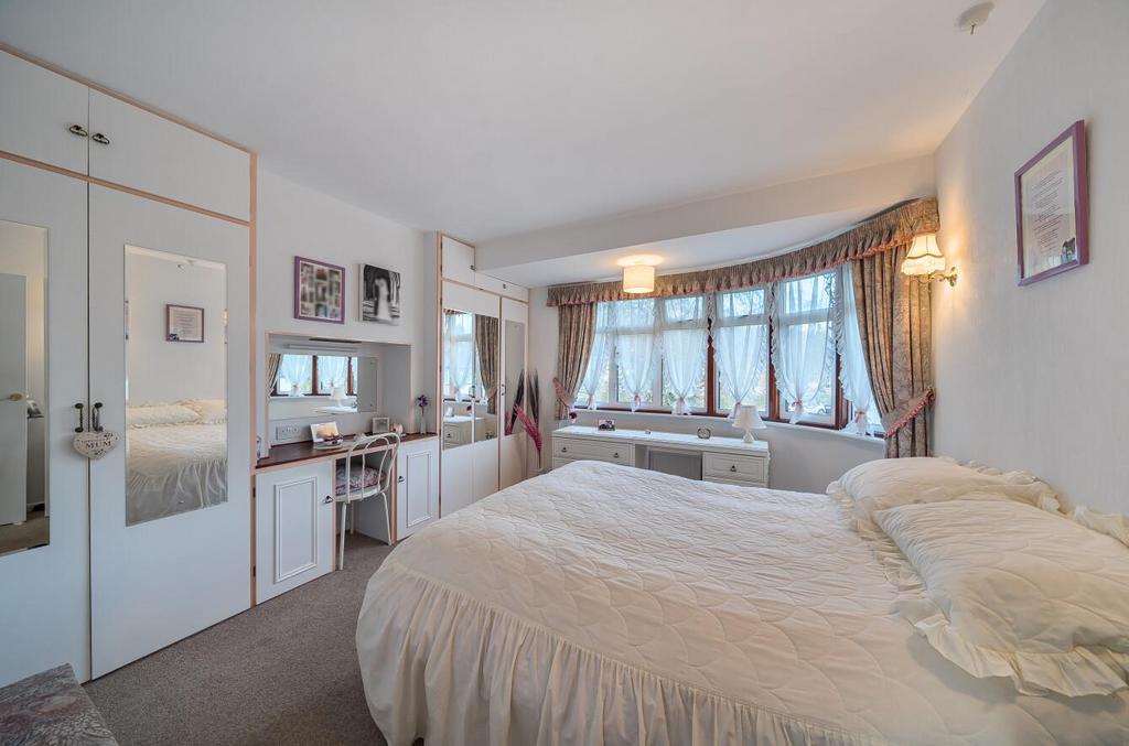 Davidson Frost-Wellings, DFW, Stanmore, Felbridge