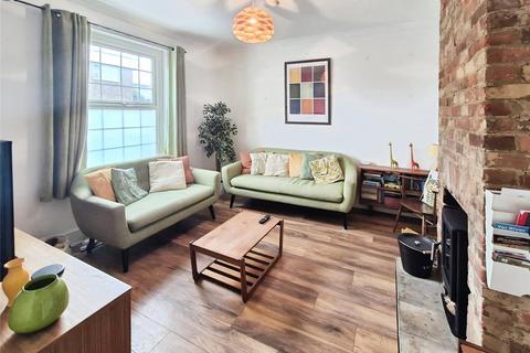 3 bedroom house to rent, Salem Road, PO37