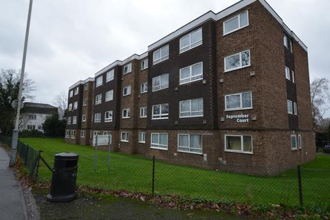 2 bedroom flat to rent, September Court, Hillingdon Road, Uxbridge, UB10