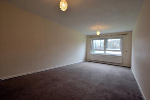 2 bedroom flat to rent, September Court, Hillingdon Road, Uxbridge, UB10