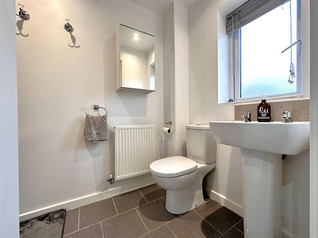 En-Suite: Aspect One 062
