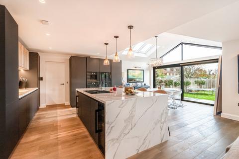 5 bedroom detached house for sale, Abbey Avenue, Hertfordshire AL3