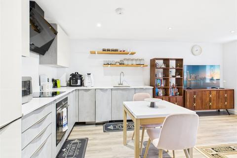 2 bedroom flat for sale, Onslow Road, Surrey GU1