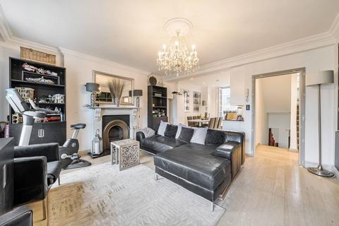3 bedroom flat for sale, Claverton Street, Pimlico, London, SW1V
