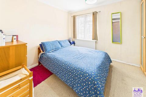 2 bedroom terraced house for sale, Ruffets Wood, Gravesend